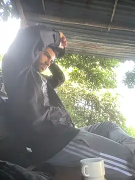 Jestebanano online show from 03-19-26, 01:33