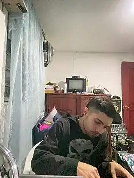 Jestebanano online show from 03-06-26, 04:40