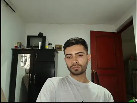 Snapshot of Jestebanano chatting on 10-15-25, 09:45 Jestebanano online show from 10-15-25, 09:45