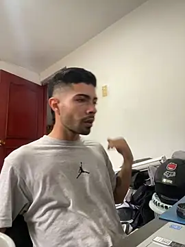 Snapshot of Jestebanano chatting on 10-24-25, 12:37 Jestebanano online show from 10-24-25, 12:37