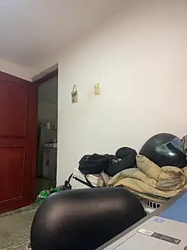 Snapshot of Jestebanano chatting on 10-28-25, 06:12 Jestebanano online show from 10-28-25, 06:12