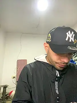 Jestebanano online show from 01-13-26, 04:05