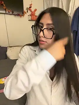 AleFantasy0001 online show from 11-07-25, 04:28