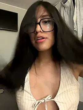 AleFantasy0001 online show from 10-30-25, 04:33