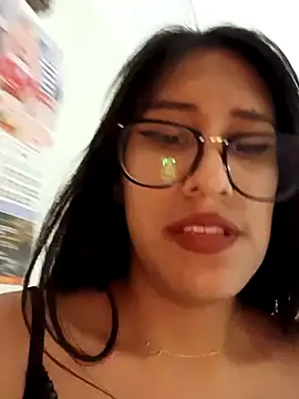 Snapshot of AleFantasy0001 chatting on 01-06-25, 10:36 AleFantasy0001 online show from 01-06-25, 10:36