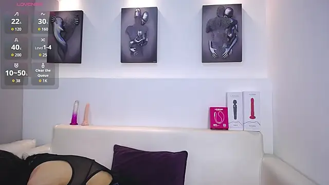 Melodi Roux online show from 11-17-25, 01:15