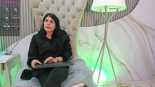 Melodi Roux online show from 05-15-26, 01:31