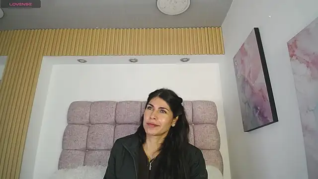 Snapshot of Melodi_Roux chatting on 06-28-26, 01:39 Melodi Roux online show from 06-28-26, 01:39