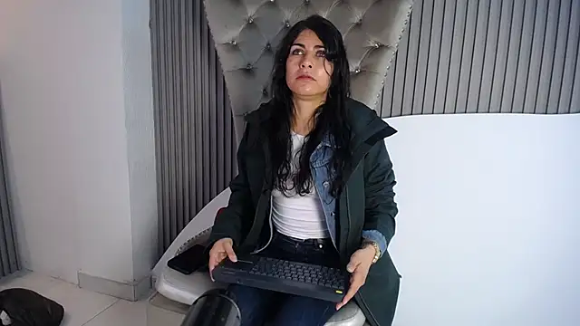 Melodi Roux online show from 05-09-26, 11:57