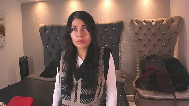 Melodi Roux online show from 04-18-26, 12:51