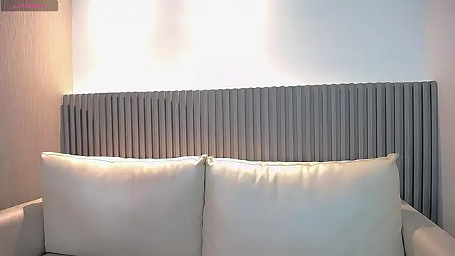 Melodi Roux online show from 04-26-26, 11:07