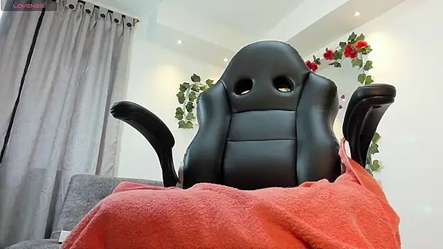 Snapshot of Electraa_fox chatting on 02-22-25, 03:36 Electraa fox online show from 02-22-25, 03:36