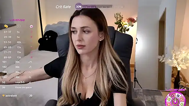 Sophie Enzo online show from 03-17-25, 09:35