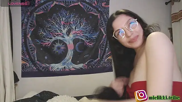 mielikki001 online show from 06-25-26, 12:08
