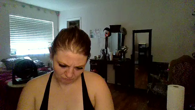 sophiarica online show from 05-20-26, 09:23