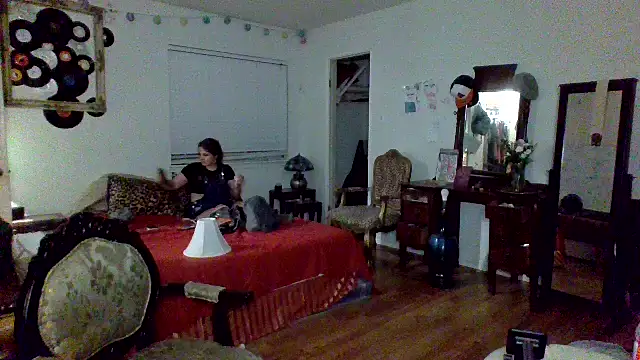 sophiarica online show from 05-17-26, 04:01