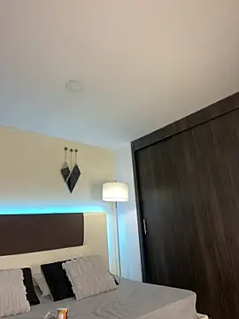 MattDevon online show from 12-19-25, 04:49