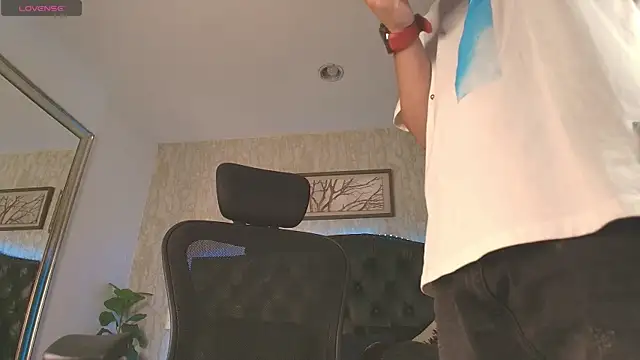 MattDevon online show from 02-08-26, 01:36