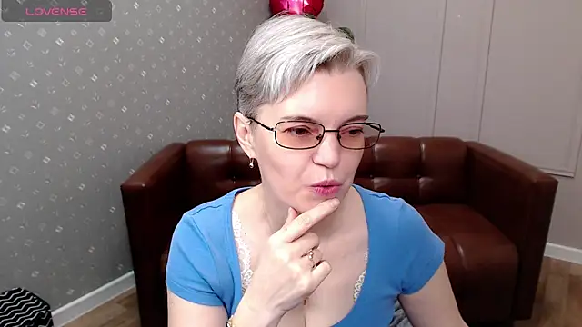 Cutie Erikaa1 online show from 04-28-26, 02:10