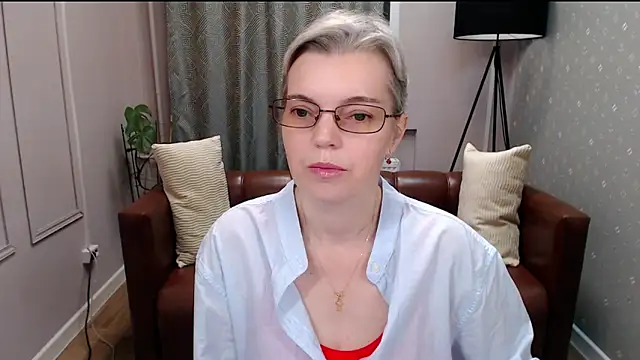 Cutie Erikaa1 online show from 10-31-25, 02:08