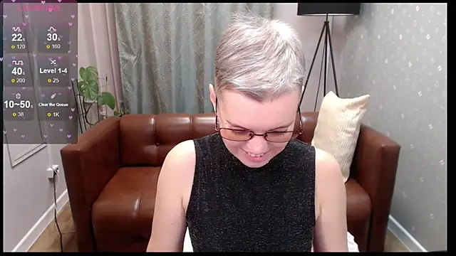 Cutie Erikaa1 online show from 11-18-25, 02:27