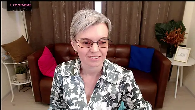 Cutie Erikaa1 online show from 03-09-25, 05:33