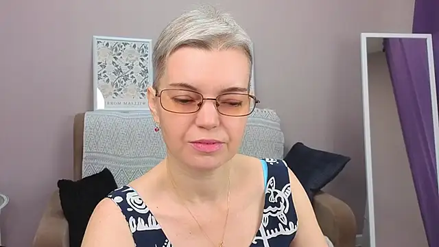 Cutie Erikaa1 online show from 11-30-25, 02:34