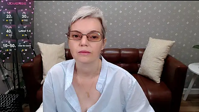 Cutie Erikaa1 online show from 10-13-25, 02:24