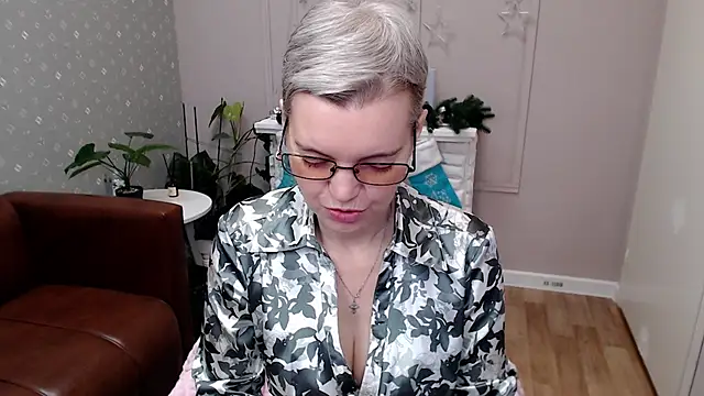 Cutie Erikaa1 online show from 01-17-26, 02:26