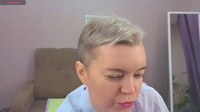 Cutie Erikaa1 online show from 12-14-25, 02:18