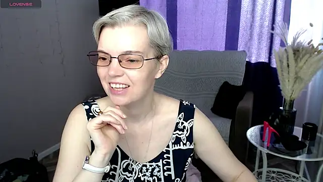 Cutie Erikaa1 online show from 05-22-26, 02:20