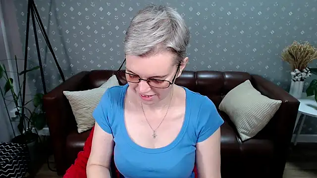 Cutie Erikaa1 online show from 09-14-25, 02:23