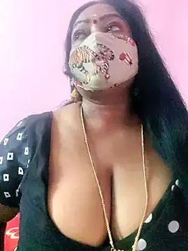 Snapshot of maniisha chatting on 02-25-25, 09:15 maniisha online show from 02-25-25, 09:15