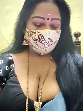 Snapshot of maniisha chatting on 10-03-25, 07:04 maniisha online show from 10-03-25, 07:04