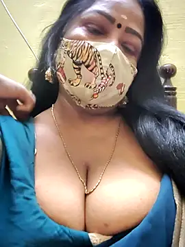 Snapshot of maniisha chatting on 10-10-25, 07:47 maniisha online show from 10-10-25, 07:47