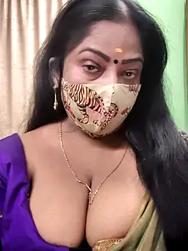 Snapshot of maniisha chatting on 10-24-25, 06:51 maniisha online show from 10-24-25, 06:51