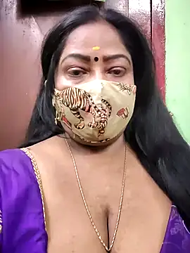 Snapshot of maniisha chatting on 10-26-25, 07:14 maniisha online show from 10-26-25, 07:14