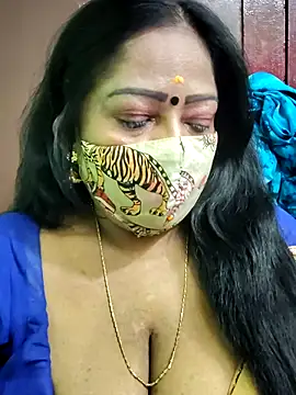 Snapshot of maniisha chatting on 10-15-25, 07:11 maniisha online show from 10-15-25, 07:11