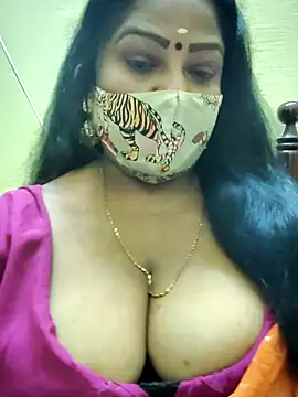 Snapshot of maniisha chatting on 10-08-25, 07:25 maniisha online show from 10-08-25, 07:25