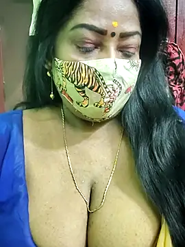 Snapshot of maniisha chatting on 09-17-25, 08:00 maniisha online show from 09-17-25, 08:00