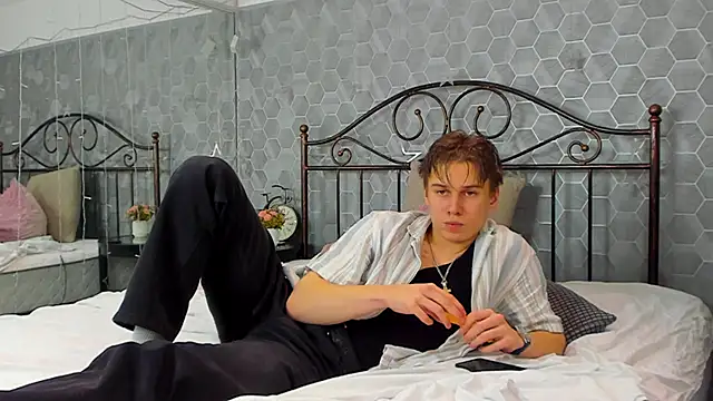 Marcus Swampov online show from 12-24-24, 01:59