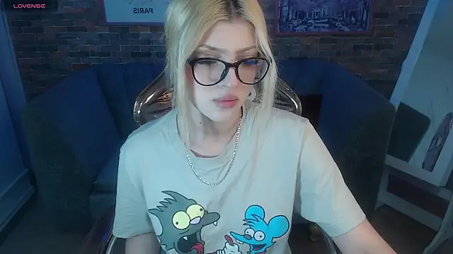 Kitty fox b online show from 03-10-25, 12:49