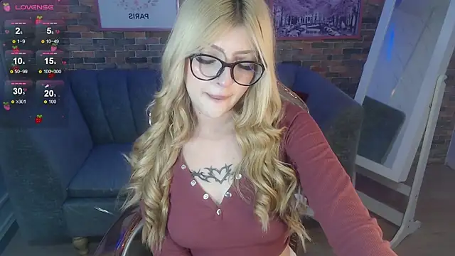Kitty fox b online show from 03-06-25, 12:52