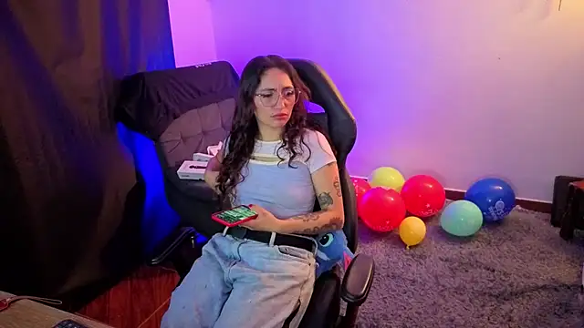 katianzayn online show from 09-18-25, 05:21