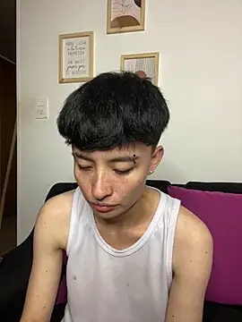 Snapshot of nico_18x chatting on 03-12-25, 02:09 nico 18x online show from 03-12-25, 02:09
