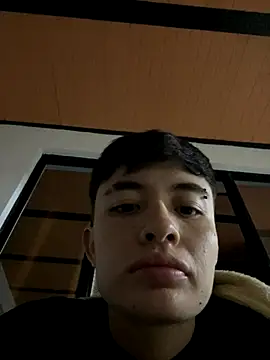 Snapshot of nico_18x chatting on 10-02-25, 03:21 nico 18x online show from 10-02-25, 03:21