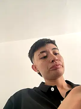 Snapshot of nico_18x chatting on 10-04-25, 07:48 nico 18x online show from 10-04-25, 07:48
