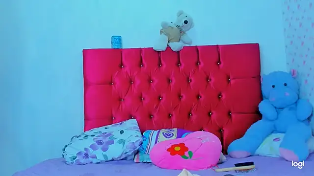 StassieBell online show from 01-12-26, 04:08