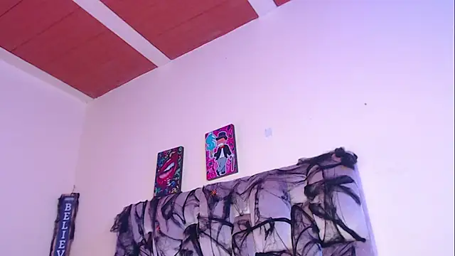 Snapshot of Romiinajackson chatting on 10-28-25, 01:17 Romiinajackson online show from 10-28-25, 01:17