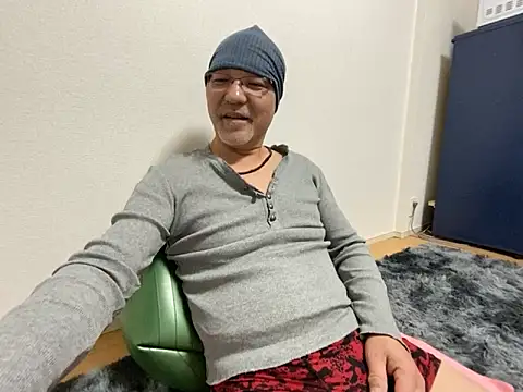 Snapshot of Grandpa29hijii chatting on 02-03-25, 01:51 Grandpa29hijii online show from 02-03-25, 01:51